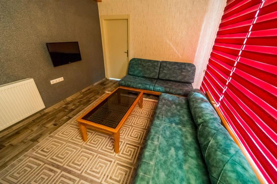 Veda Suit Talas Bagian luar foto